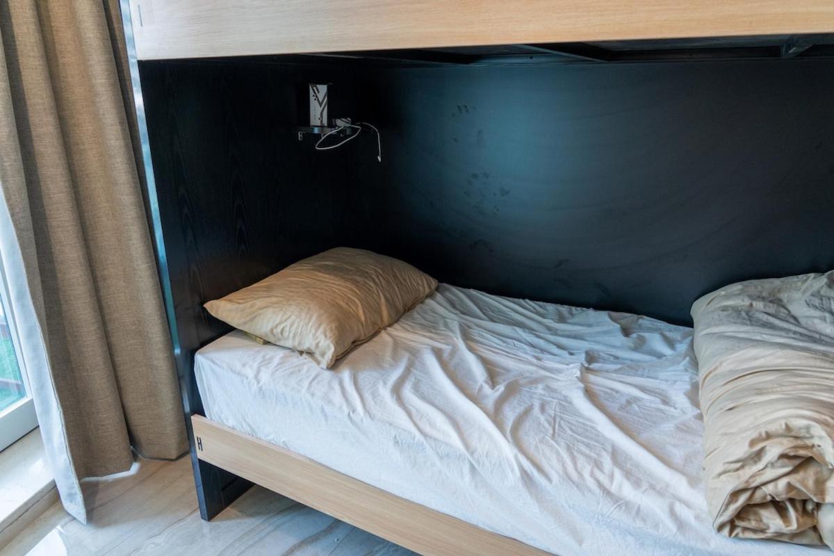 Holiday home Female - Girls Joyful Journeys - Girls Only Bedspace Dubai